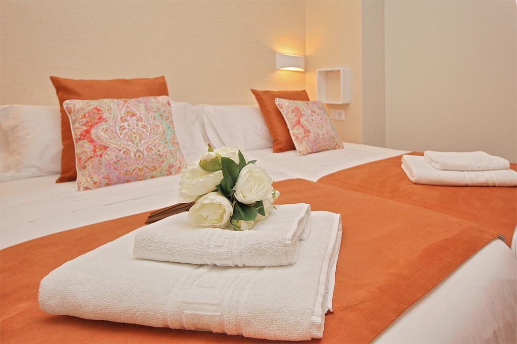 Apartamentos Malagueta Urban Beach مالقة المظهر الخارجي الصورة