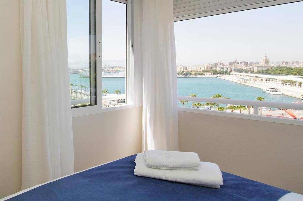 Apartamentos Malagueta Urban Beach مالقة الغرفة الصورة