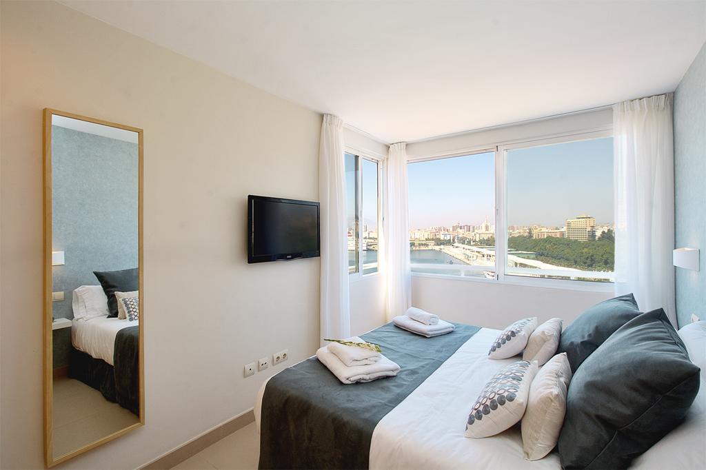 Apartamentos Malagueta Urban Beach مالقة الغرفة الصورة