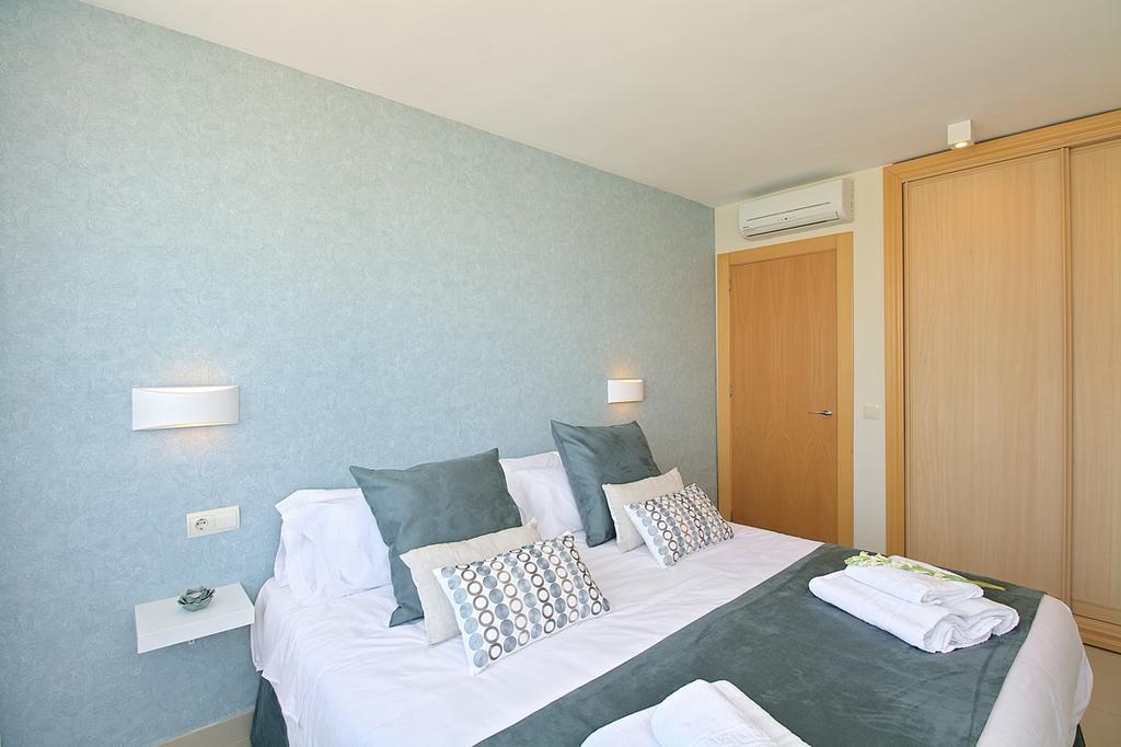 Apartamentos Malagueta Urban Beach مالقة المظهر الخارجي الصورة