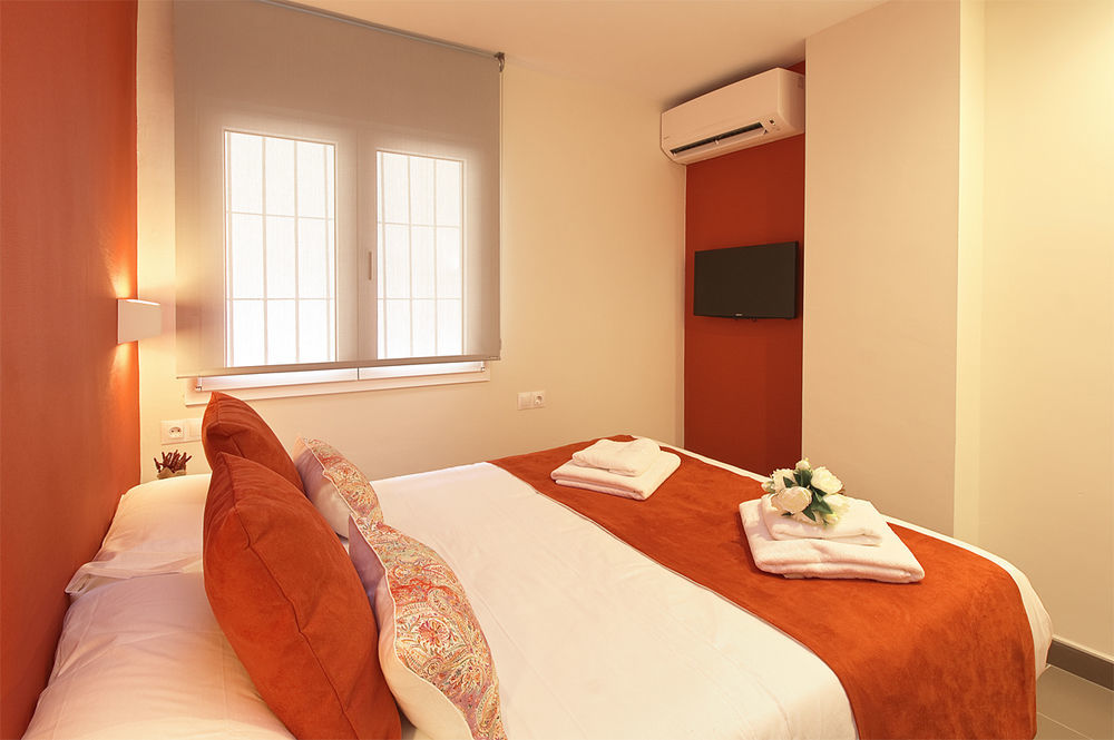 Apartamentos Malagueta Urban Beach مالقة المظهر الخارجي الصورة