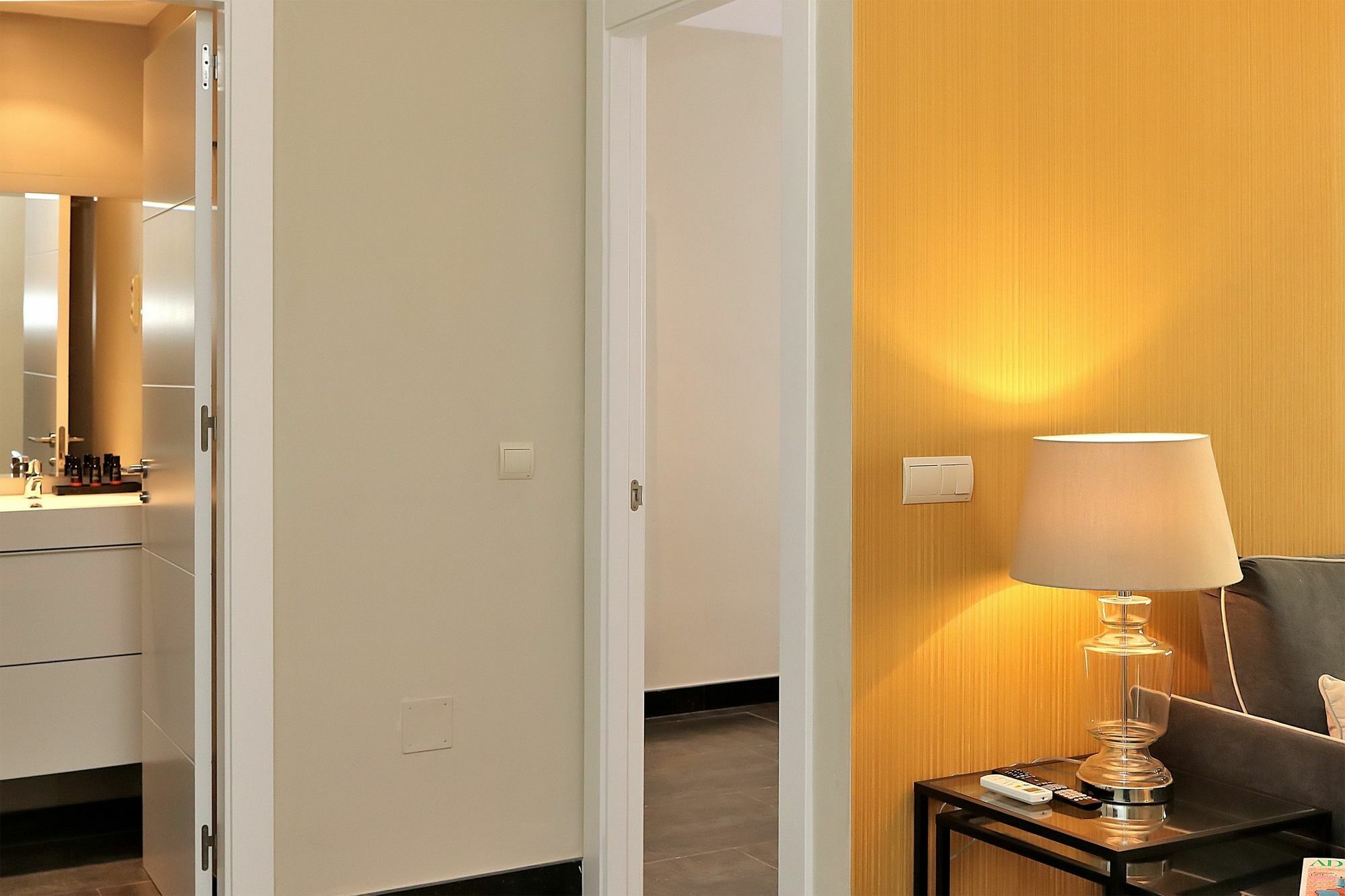 Apartamentos Malagueta Urban Beach مالقة المظهر الخارجي الصورة