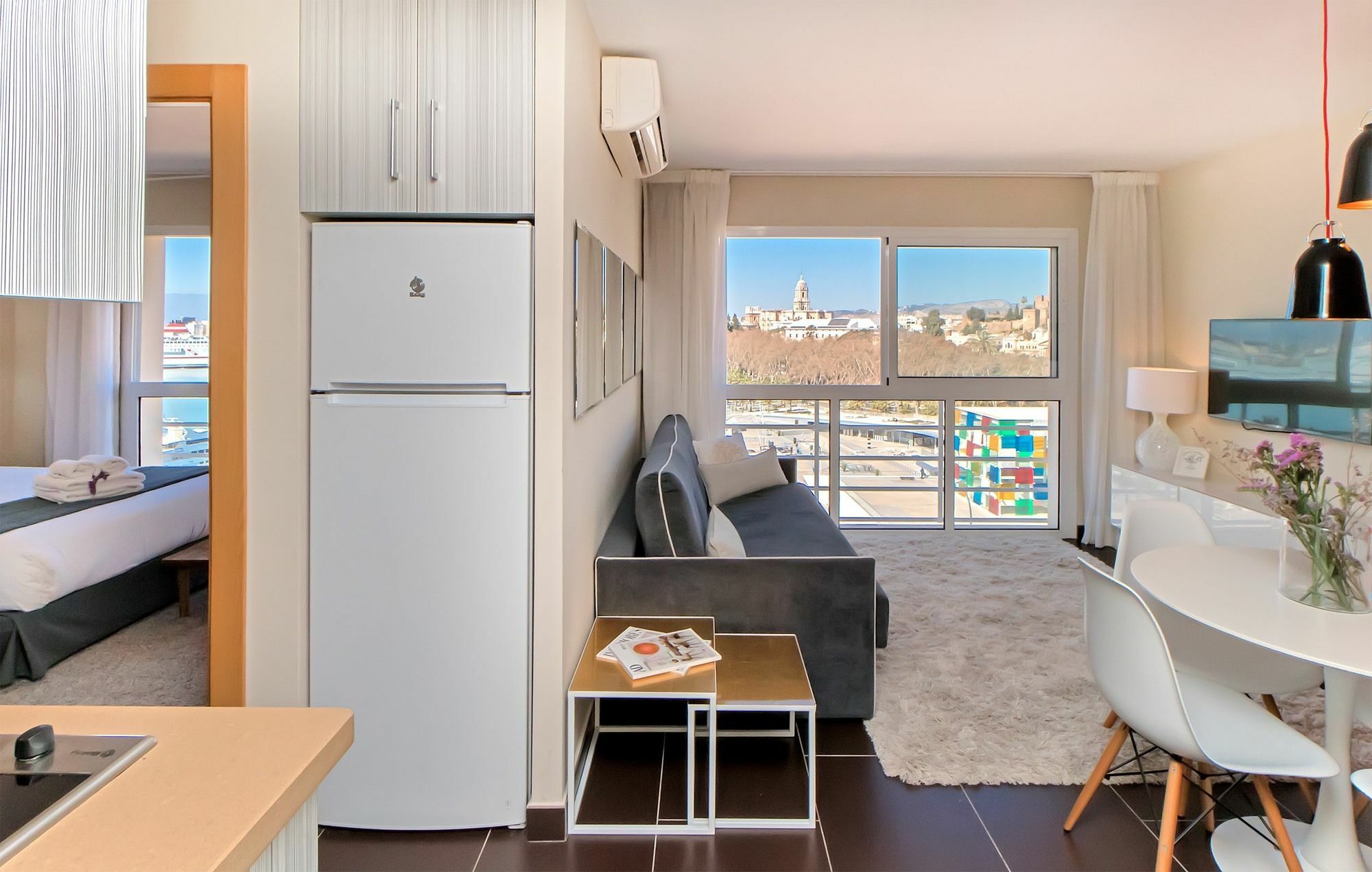 Apartamentos Malagueta Urban Beach مالقة المظهر الخارجي الصورة