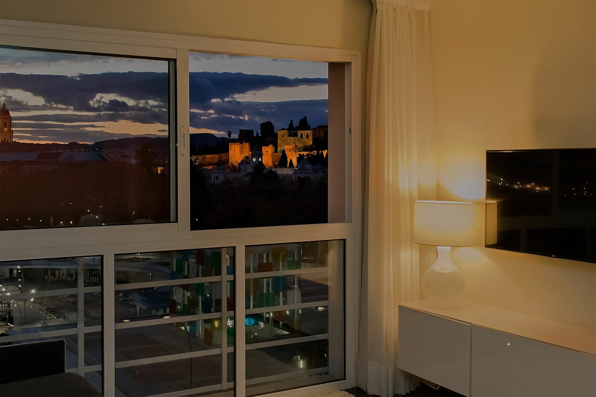 Apartamentos Malagueta Urban Beach مالقة المظهر الخارجي الصورة